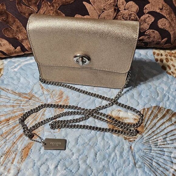Coach Bowery Crossbody Purse in Metallic Champange/ Platinum color - Picture 3 of 7